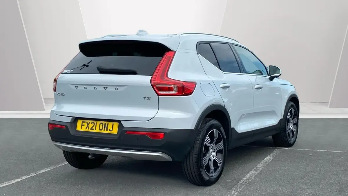 Used Volvo XC40 Inscription 163 HP (119 kW) 2021 Silver SUV