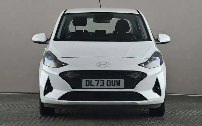 Begagnad Hyundai i10 Advanced 67 HK (49 kW) 2025 Halvkombi