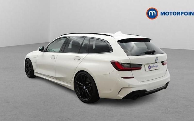 Used BMW 330e M Sport 292 HP (214 kW) 2022 White Estate