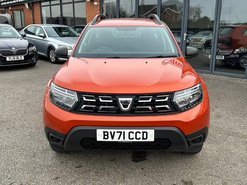 Second-hand Dacia Duster Essentiel 90 CP (66 kW) 2021 Portocaliu SUV