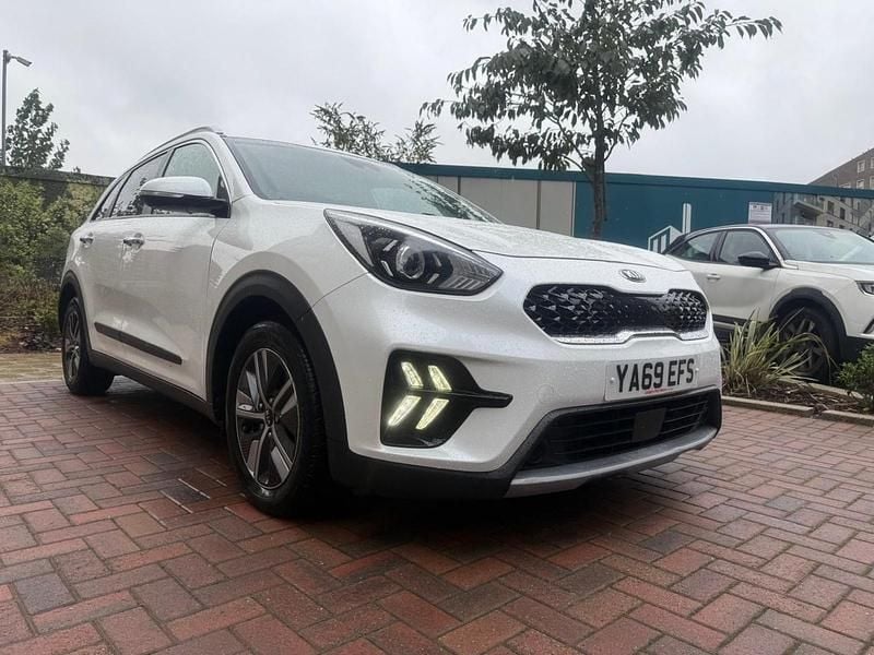 White Used 2019 Kia Niro SUV | £10,995 (Good price) - Image 1/4