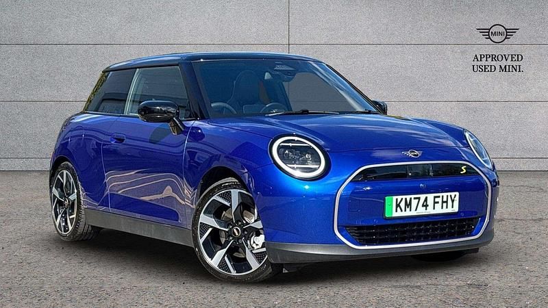 Blue Used 2024 Mini Cooper SE Hatch Hatchback | £29,890 - Image 1/3