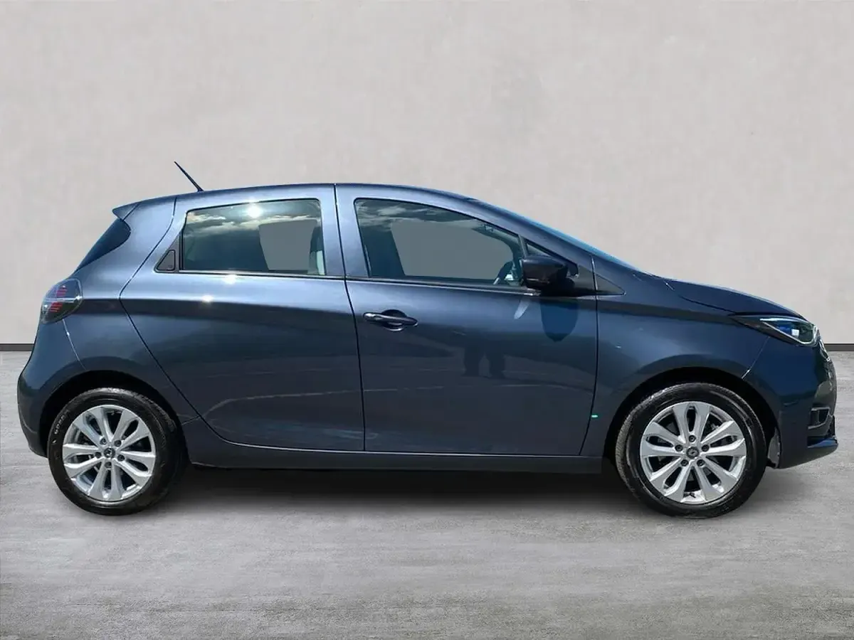 Used Renault Zoe Iconic 80 kW (109 HP) 2022 Grey Hatchback