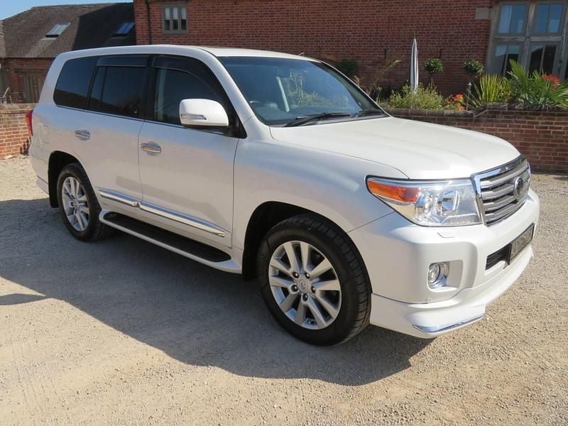 White Used 2015 Toyota Land Cruiser SUV | £37,995 (Good price) - Image 1/4