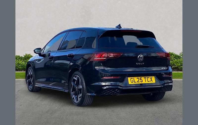 Used VW Golf VIII R-line 147 HP (108 kW) 2025 Black Hatchback