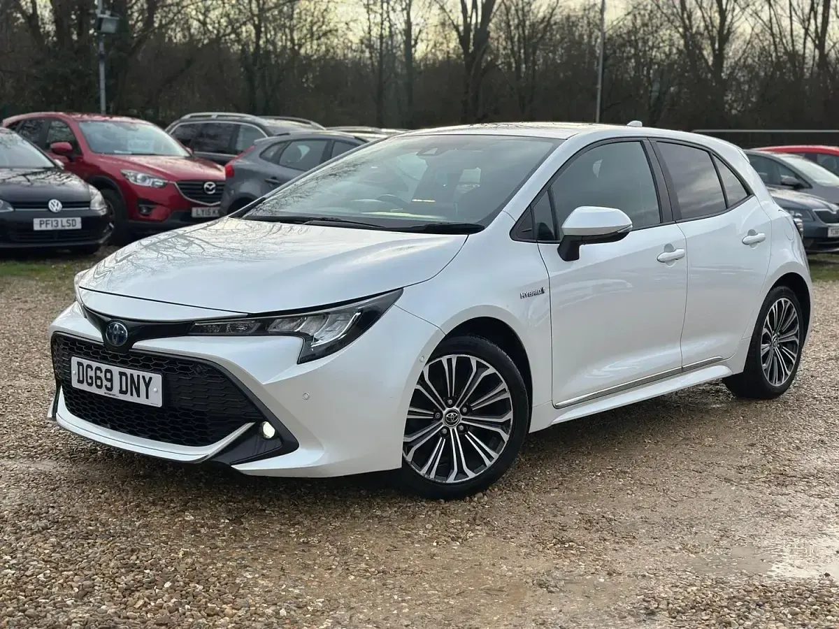 Used Toyota Corolla Design 2019 White Hatchback