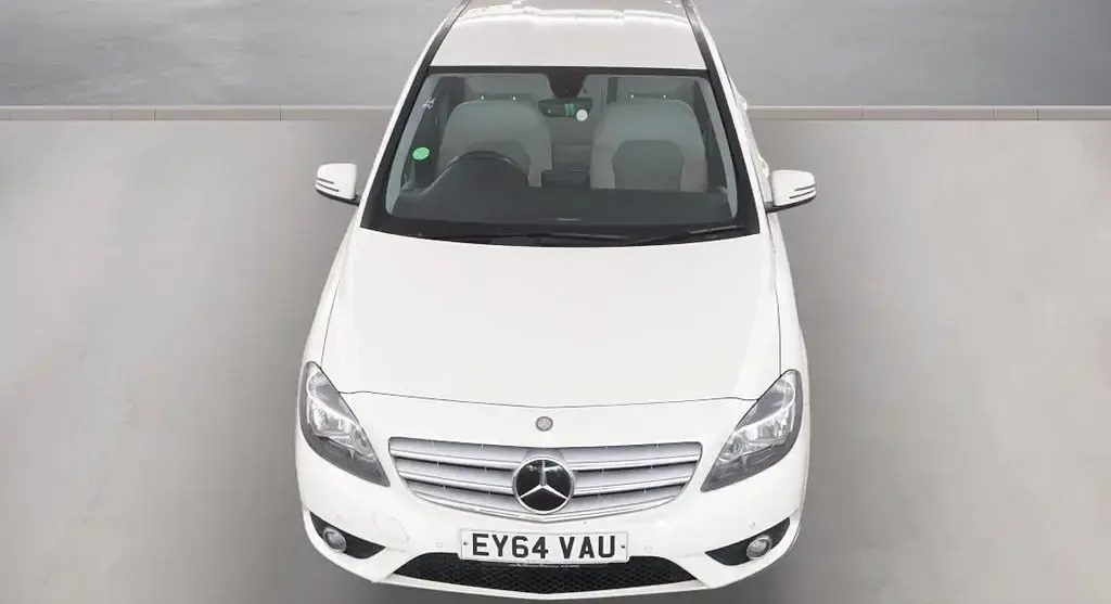 Usado Mercedes B180 SE 2014 Branco Monovolume