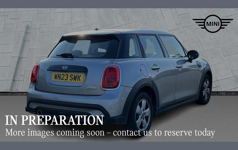 Used Mini Cooper Classic 134 HP (98 kW) 2023 Silver Hatchback