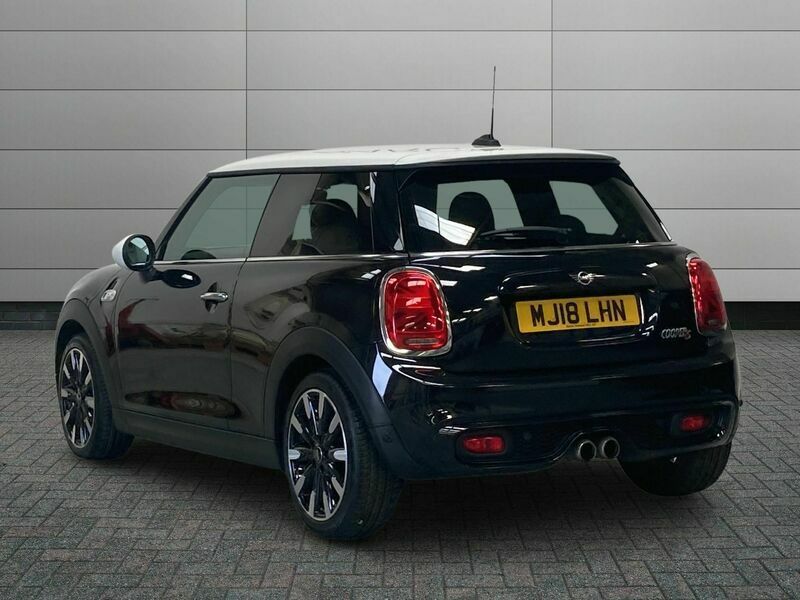 Used Mini Cooper S Hatch 189 HP (139 kW) 2018 Black Hatchback