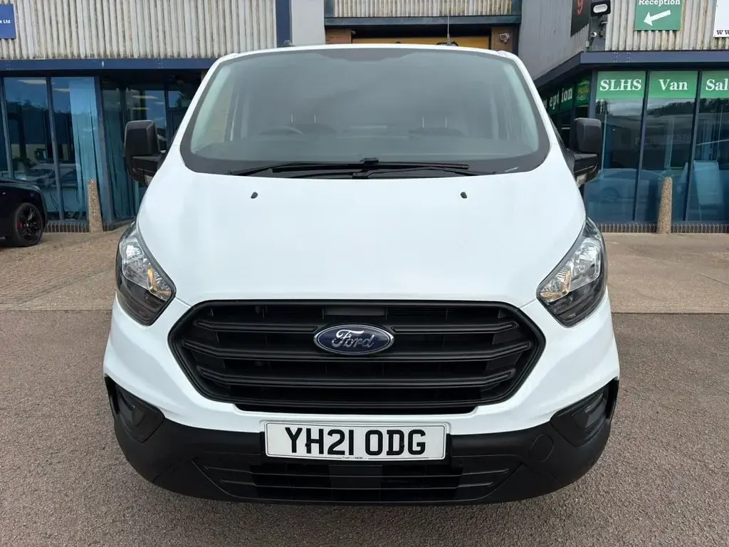 Used Ford Transit Custom S 105 HP (77 kW) 2021 White Van