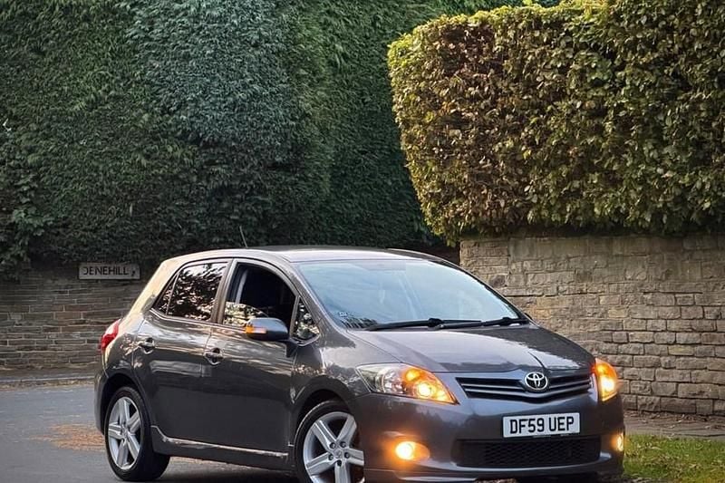 Used Toyota Auris SR 2010 Grey Hatchback