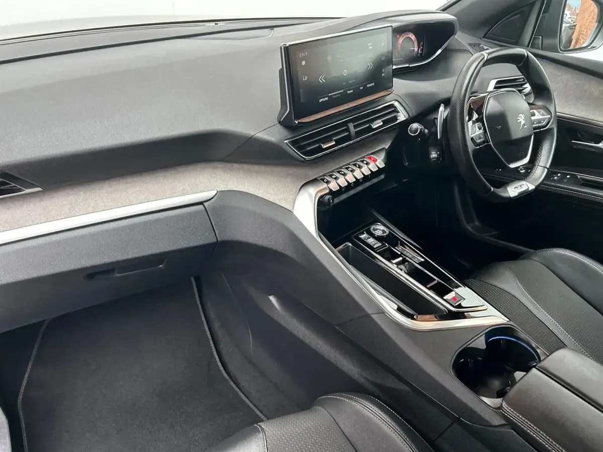 Used Peugeot 5008 GT 130 HP (95 kW) 2023 Grey SUV