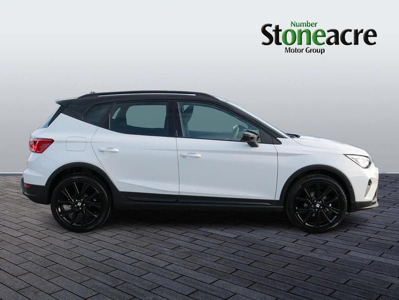 New Seat Arona Black Edition 115 HP (84 kW) 2025 Multicolour SUV