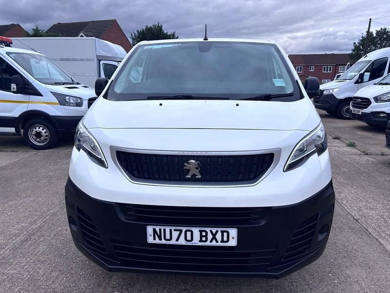 White Used 2020 Peugeot Expert Van | £6,350 (Good price) - Image 1/4