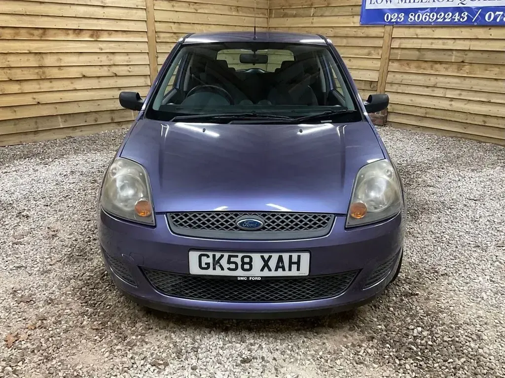 Używany Ford Fiesta Style 2008 Purpurowy Hatchback