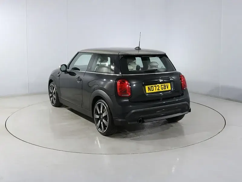 Used Mini Cooper Exclusive 134 HP (98 kW) 2022 Black Hatchback