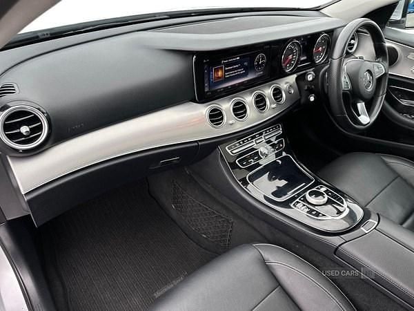 Used Mercedes E220 Premium 194 HP (142 kW) 2018 Silver Sedan