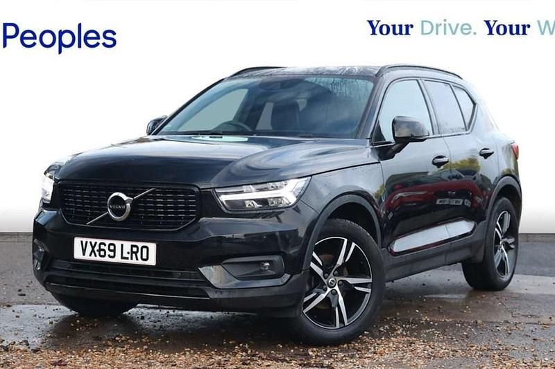 Used Volvo XC40 R-Design 163 HP (119 kW) 2019 Black SUV