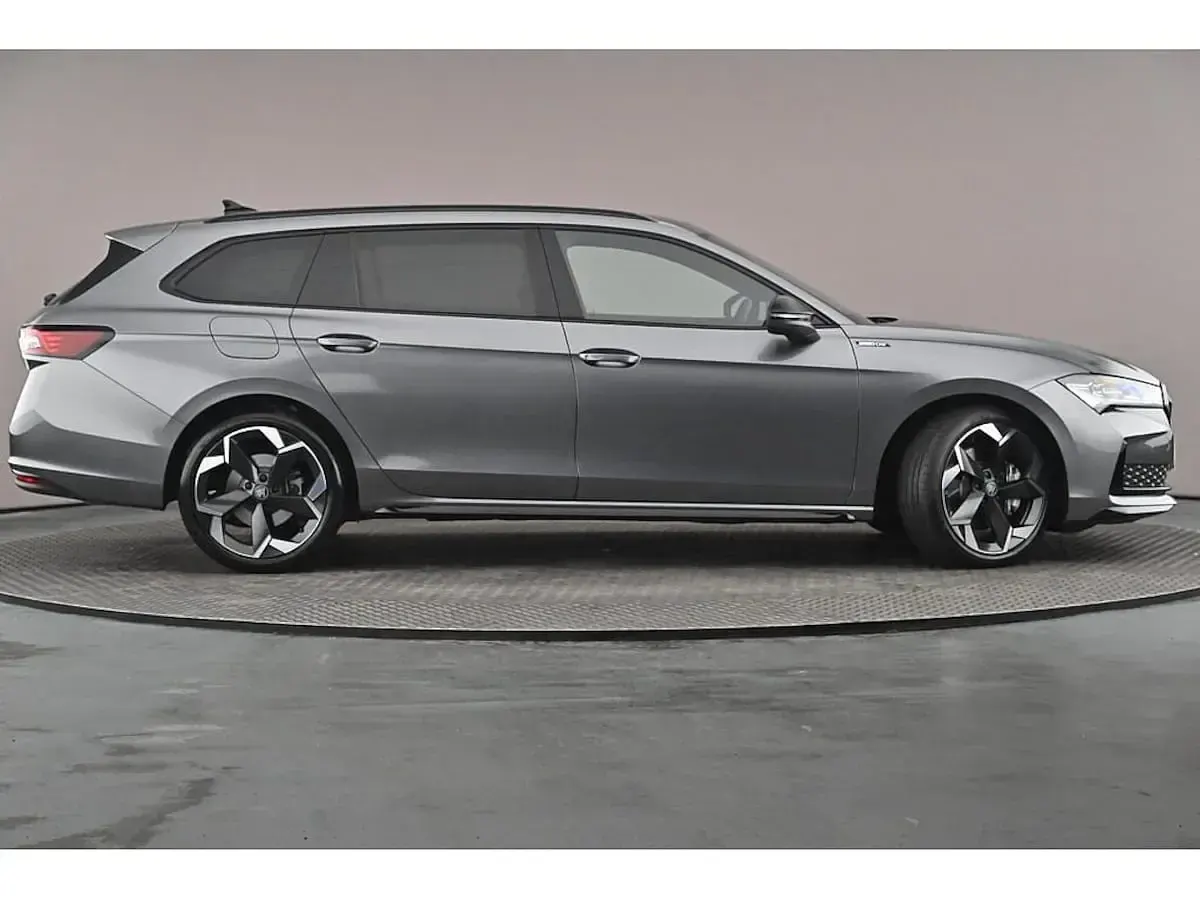New Skoda Superb SportLine 200 HP (147 kW) 2026 Grey Estate