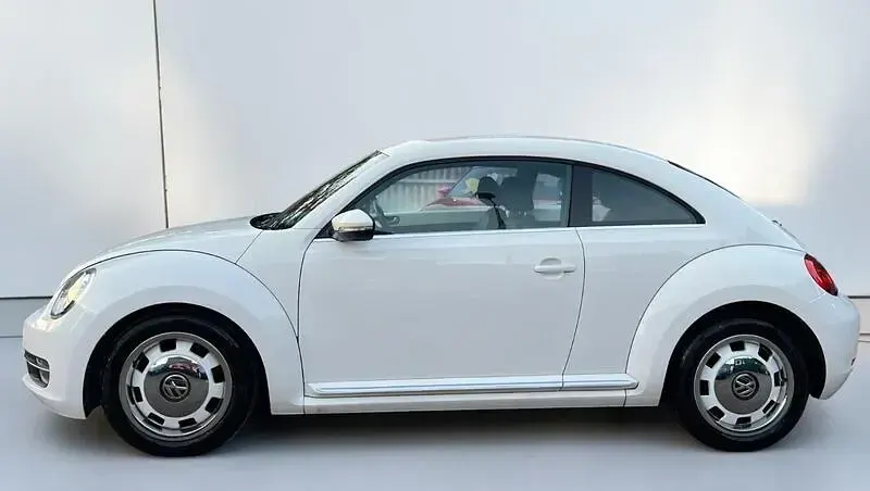 Used VW Beetle Design 105 HP (77 kW) 2012 White Hatchback