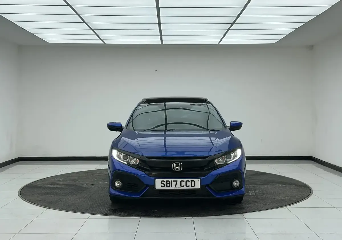 Used Honda Civic EX 129 HP (94 kW) 2017 Blue Hatchback
