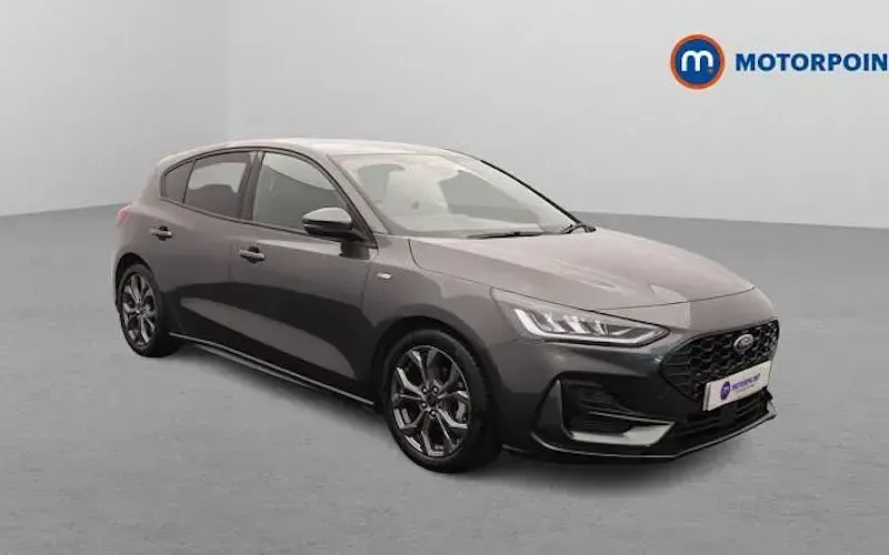 Begagnad Ford Focus ST-Line 125 HK (91 kW) 2023 Halvkombi