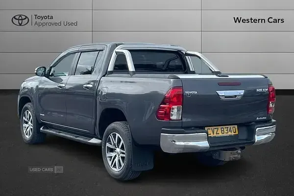 Used Toyota HiLux 150 HP (110 kW) 2019 Grey Pickup