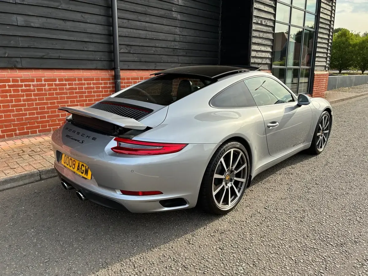 Used Porsche 911 Carrera S 420 HP (308 kW) 2016 Silver Coupe