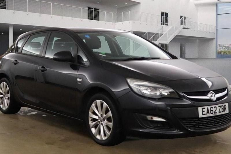 Black Used 2012 Vauxhall Astra Active Hatchback | £2,290 (Good price) - Image 1/1
