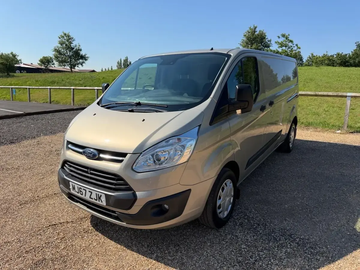 Used Ford Transit Custom Trend 130 HP (95 kW) 2017 Silver Van