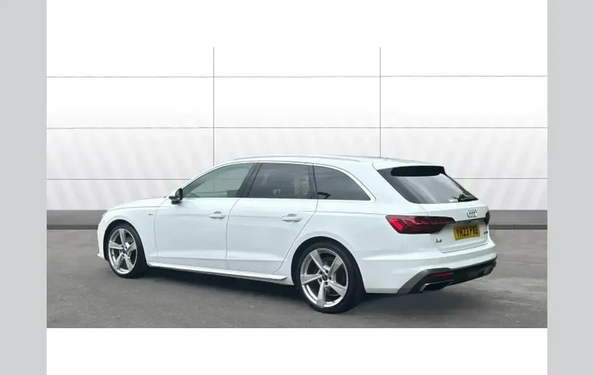 Used Audi A4 S-Line 150 HP (110 kW) 2023 White Estate