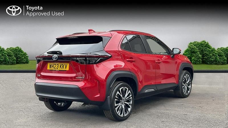 Used Toyota Yaris Hybrid 116 HP (85 kW) 2023 Scarlet flare