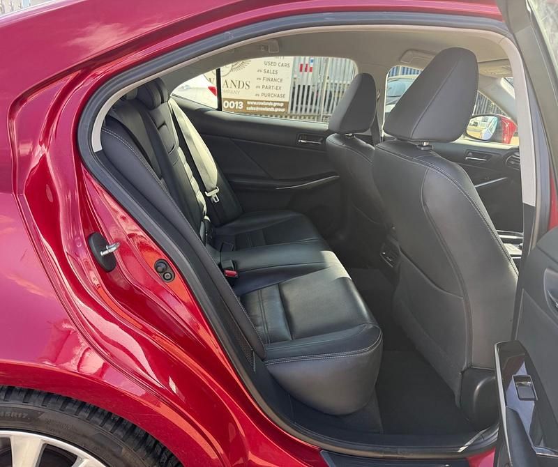 Used Lexus IS300h Executive Line 223 HP (164 kW) 2016 Red Sedan