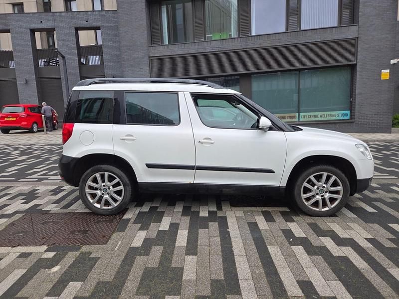 Used Skoda Yeti Elegance 140 HP (102 kW) 2012 White SUV