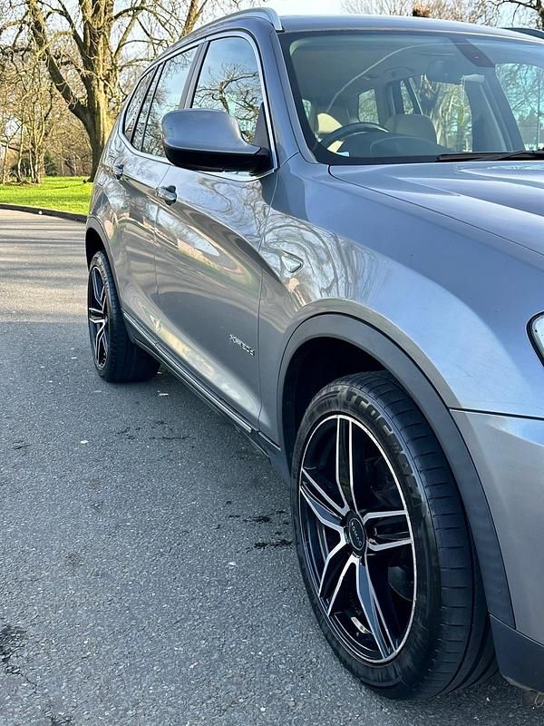 Begagnad BMW X3 184 HK (135 kW) 2011 Grå SUV