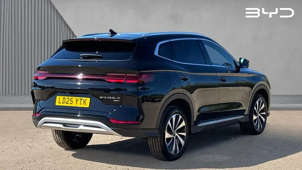 Used BYD Seal U Boost 218 HP (160 kW) 2025 Black SUV