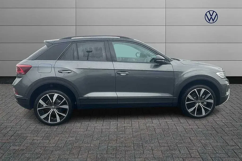 New VW T-Roc Design 115 HP (84 kW) 2026 Grey SUV