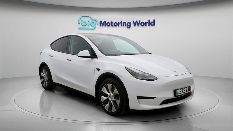 White Used 2022 Tesla Model Y Long Range AWD SUV | £21,300 (Fair price) - Image 1/4