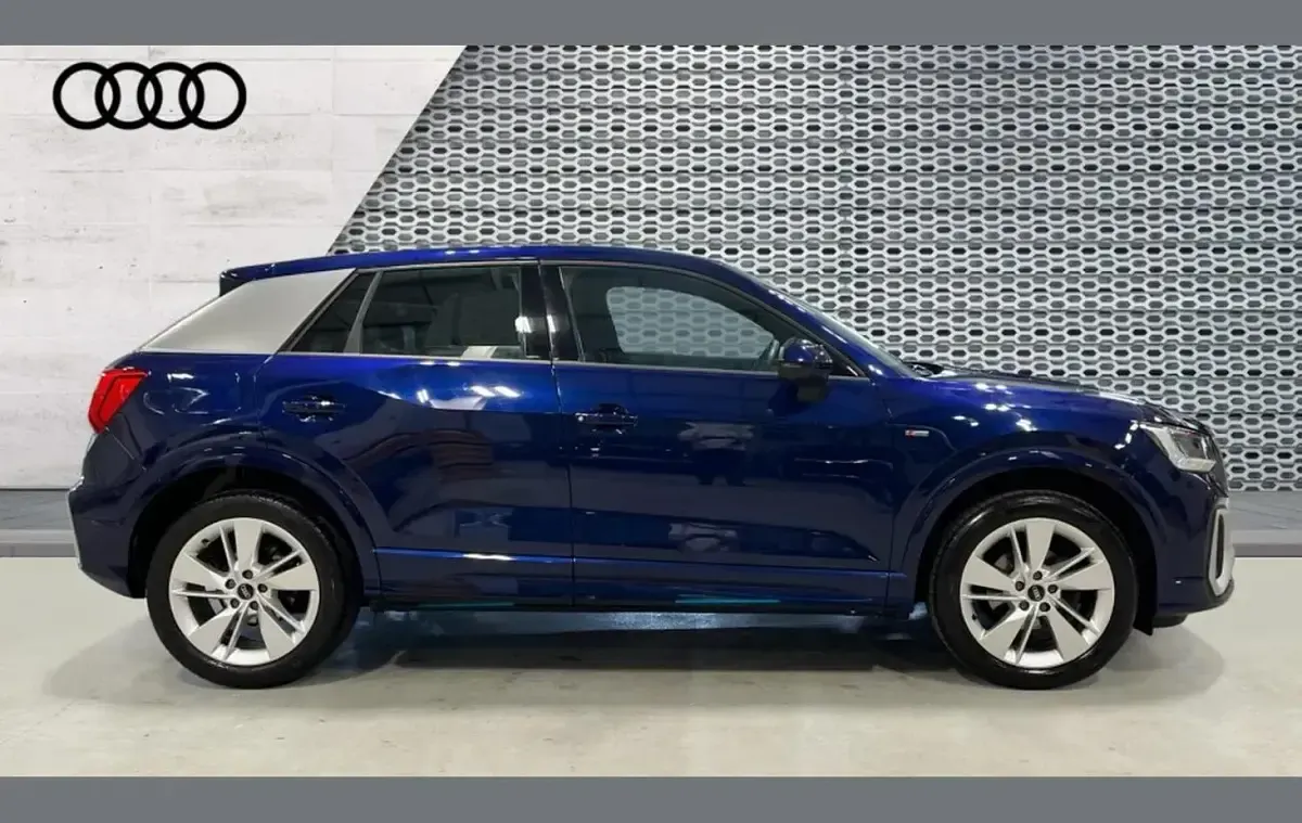 Used Audi Q2 S-Line 147 HP (108 kW) 2023 Blue SUV