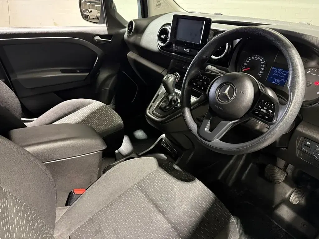 Used Mercedes Citan 110 Premium 95 HP (69 kW) 2023 Grey MPV