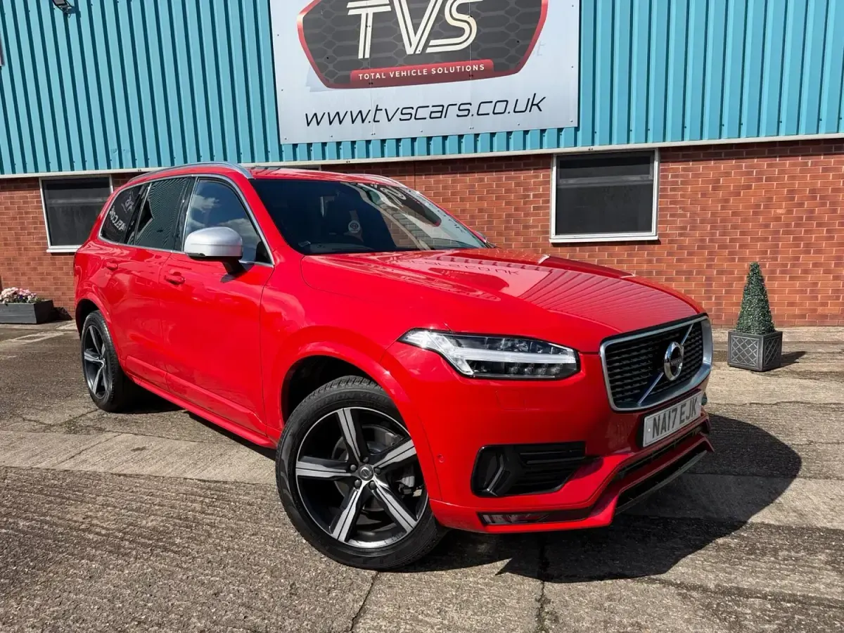 Used Volvo XC90 R-Design 235 HP (172 kW) 2017 Red SUV
