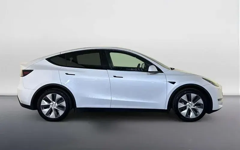 Used Tesla Model Y Long Range AWD 286 kW (389 HP) 2022 White SUV
