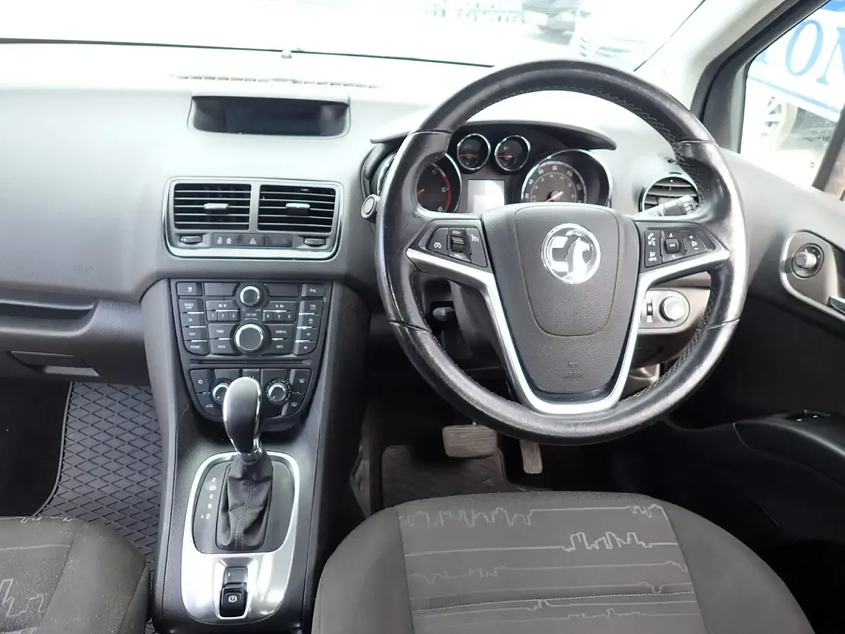 Used Vauxhall Meriva 110 HP (80 kW) 2015 Blue MPV