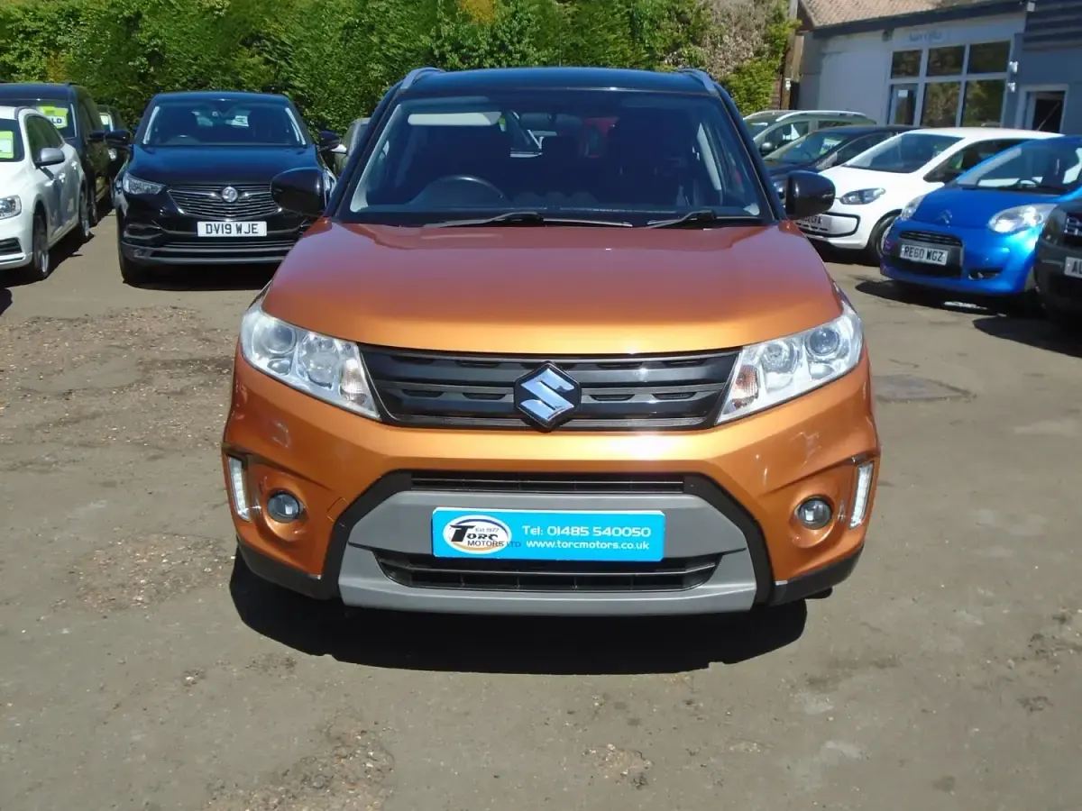 Second-hand Suzuki Vitara SZ-T 120 CP (88 kW) 2016 Portocaliu SUV
