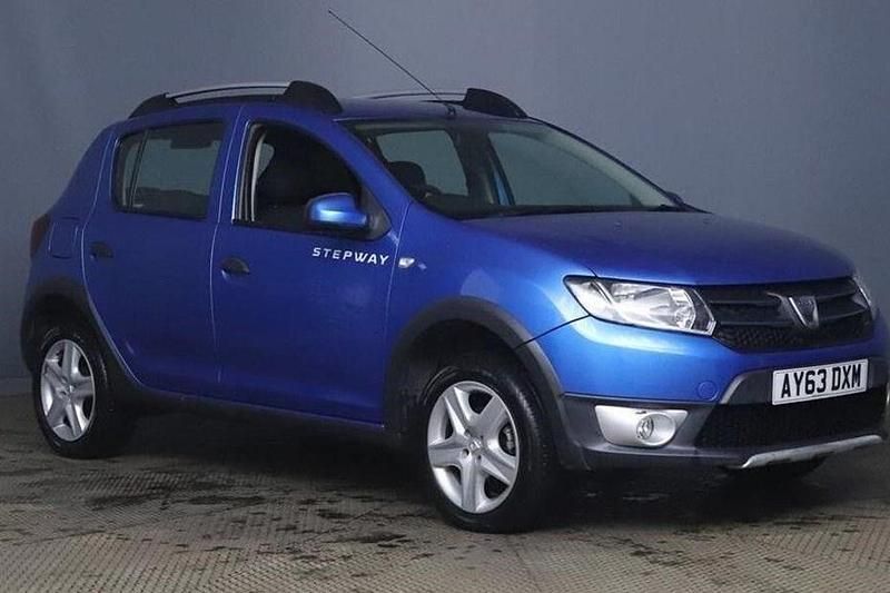 Used 2013 Dacia Sandero Lauréate | £3,995 (Fair price) - Image 1/1