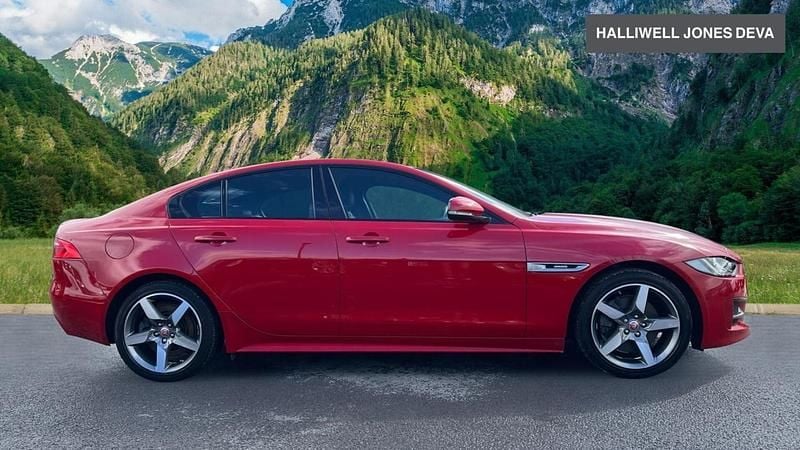 Used Jaguar XE Ingenium 200 HP (147 kW) 2019 Red Sedan
