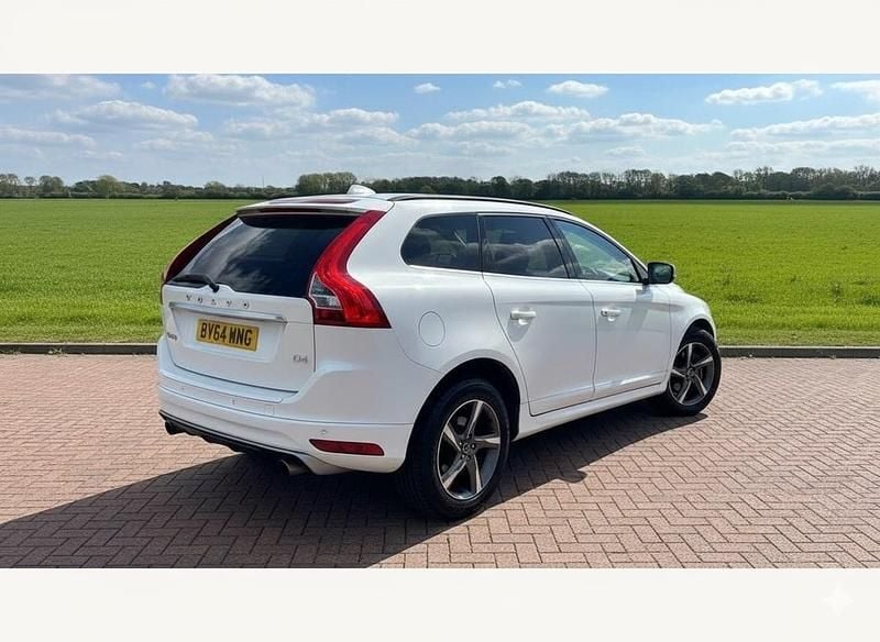 Used Volvo XC60 R-Design 181 HP (133 kW) 2014 White SUV