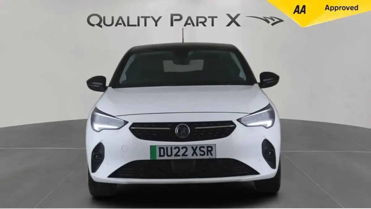 Used Vauxhall Corsa-e Elite 100 kW (136 HP) 2022 White Hatchback
