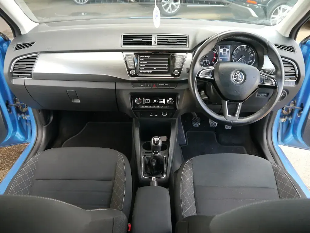 Used Skoda Fabia SE L 2015 Blue Estate