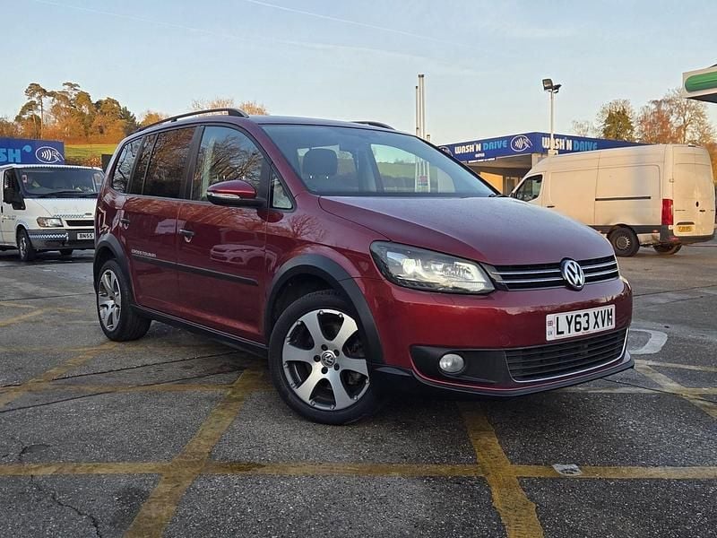 Used VW Touran SE 2023 Red MPV